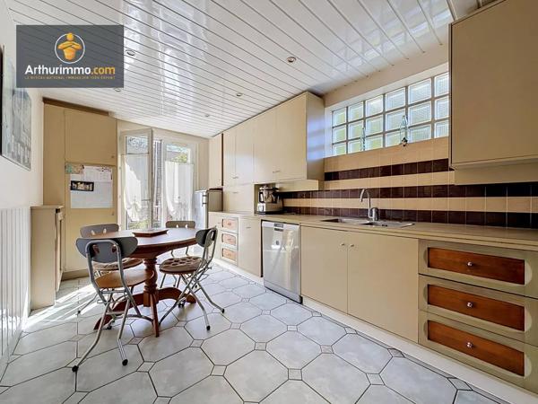 Vente                                                      Maison
                        
                     9 pièces                      193 m2                     à Eaubonne