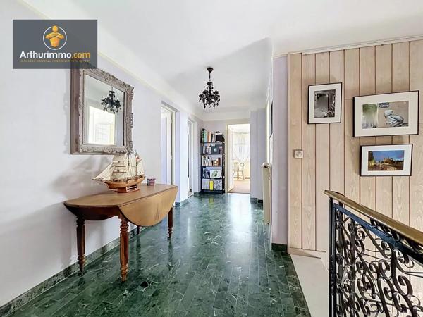 Vente                                                      Maison
                        
                     9 pièces                      193 m2                     à Eaubonne