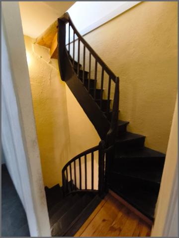 Maison de ville rénovée avec goût.