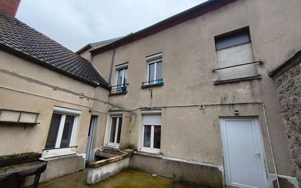 Immeuble à vendre    8 pièces • 212,39 m2 Montmirail