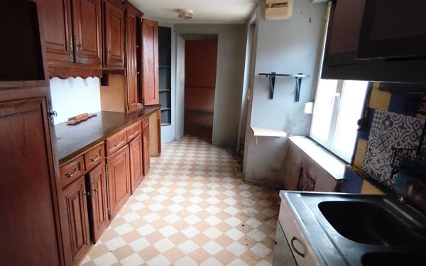 Immeuble à vendre    8 pièces • 212,39 m2 Montmirail