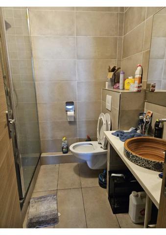 Location                                                      Appartement
                        
                     1 pièces                      10 m2                     à Créteil