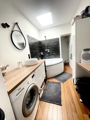 Location                                                      Maison
                        
                     4 pièces                      57 m2                     à Chaumontel
