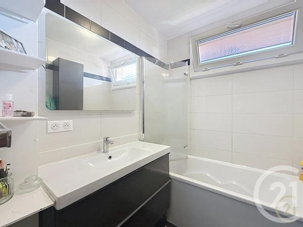 Appartement F3 à vendre  3 pièces - 59,44 m 2   BONDY  - 93