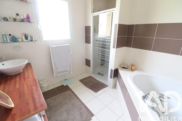 Maison à vendre 7 pièces 138 m² Le Fouilloux