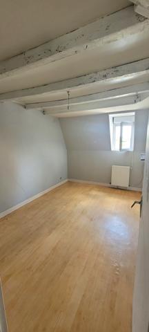 Tocane-Saint-Apre (24350) Investissement locatif ;maison de deux appartements 63 m² et 26 m² centre-ville,loyer 590 € et 330 €