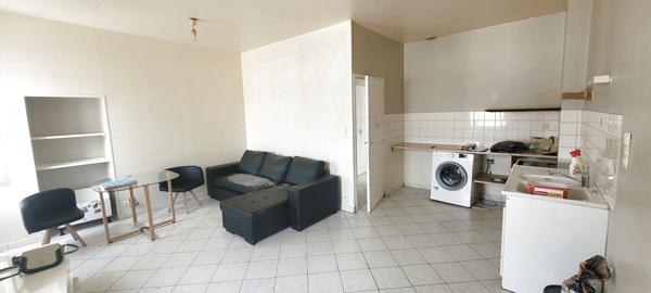 Tocane-Saint-Apre (24350) Investissement locatif ;maison de deux appartements 63 m² et 26 m² centre-ville,loyer 590 € et 330 €