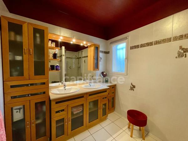 Maison à vendre 5 pièces avec piscine , terrain environ 667 m2 SAINT HIPPOLYTE DU FORT (30)