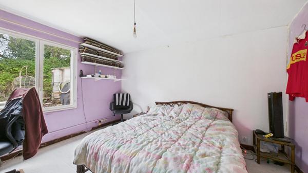 Maison de 94 m², un gîte de 36 m² et une dépendance de 60 m² à réhabiliter