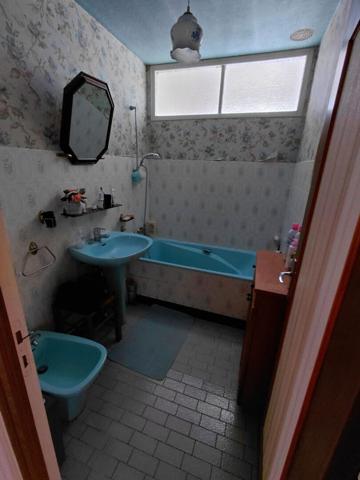 Maison à vendre à Châtillon-sur-Indre - 4 chambres, grand terrain