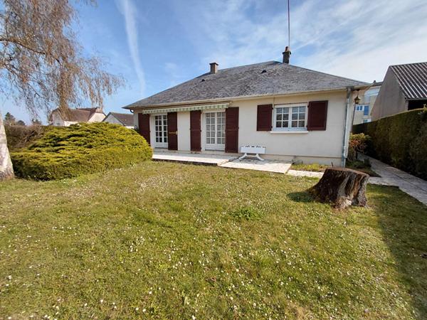 Maison à vendre à Châtillon-sur-Indre - 4 chambres, grand terrain
