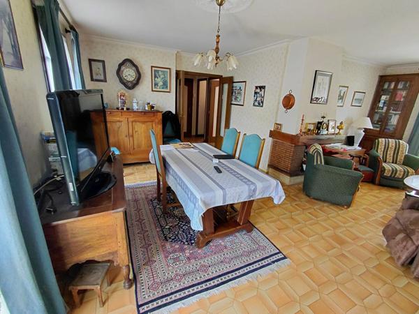 Maison à vendre à Châtillon-sur-Indre - 4 chambres, grand terrain