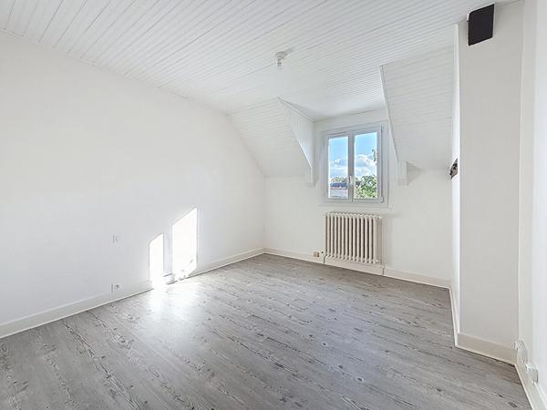 Maison familiale 108m² avec terrain constructible à vendre