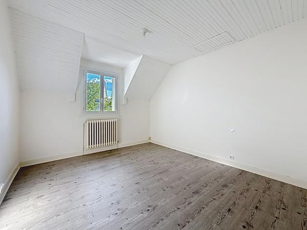Maison familiale 108m² avec terrain constructible à vendre