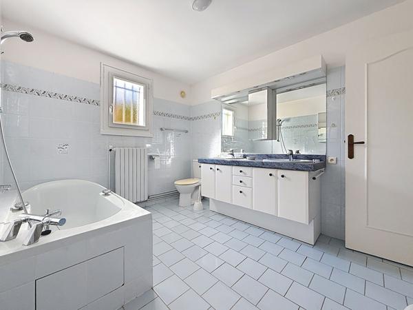 Maison familiale 108m² avec terrain constructible à vendre