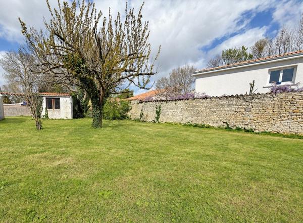 PERIGNY TERRAIN DE 406 m2 AVEC ATELIER  Perigny