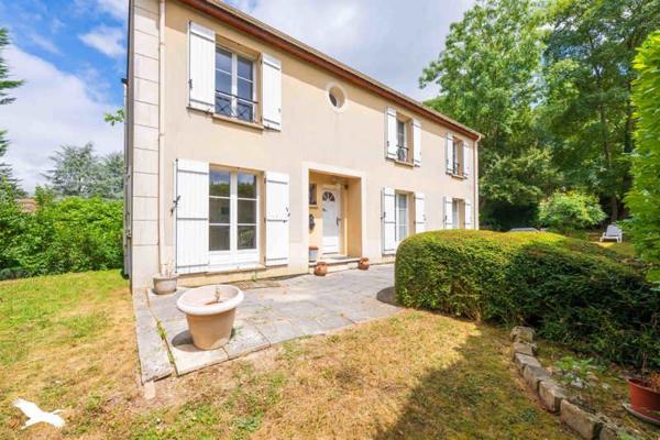 Maison 599 000 € Montlignon 6 p 135 m² DPE D
