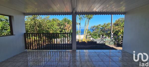 Maison 4 pièces de 75 m² à Les Avirons (97425)