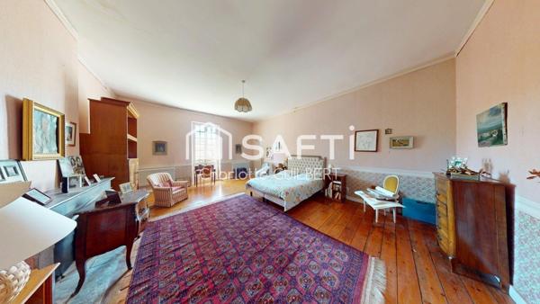 Propriété sur 12 hectares avec piscine