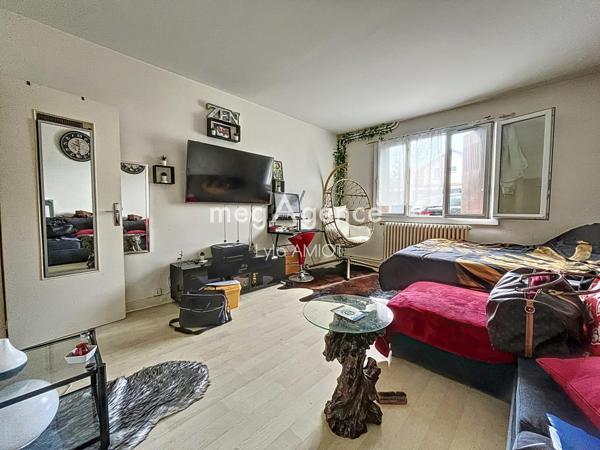 Appartement à POISSY, 78300 - 1 pièce 34m²