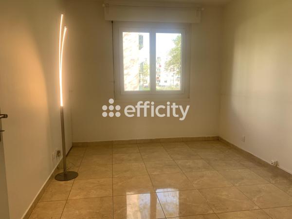 Appartement
         3 pièces
        - 57 m² 169 000 € *