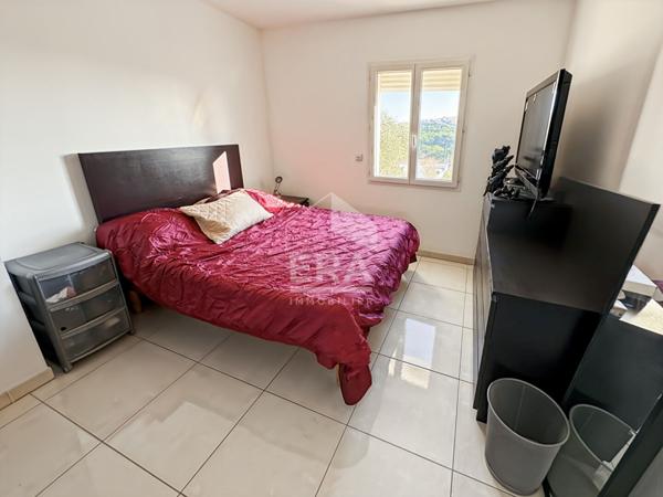 Maison Septemes Les Vallons T6 de 167.53 m2 avec piscine