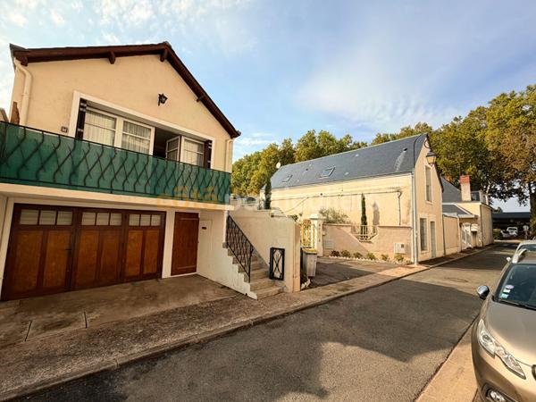Vente
                Maison47 m² - 3 Pièces -
                    AMBOISE (37400)