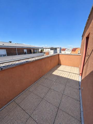 BOBIGNY JEAN ROSTAND - Duplex 4 pièces dernier étage 2 terrasses Parking