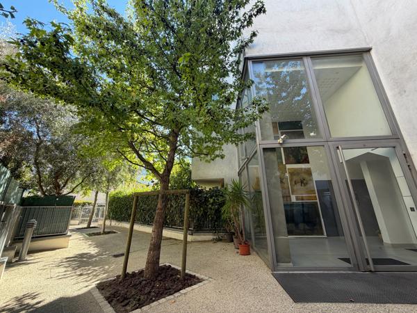 BOBIGNY JEAN ROSTAND - Duplex 4 pièces dernier étage 2 terrasses Parking