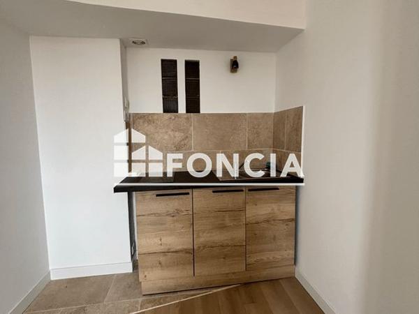 Location Studio 36.03 m² - 23 RUE DENFERT ROCHEREAU La Seyne Sur Mer 83500