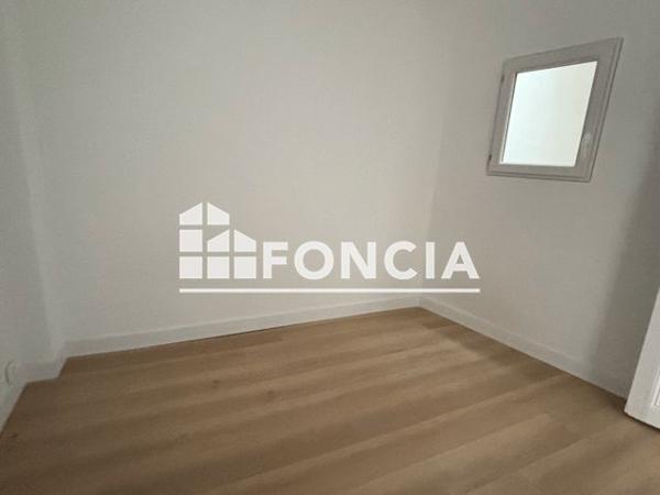 Location Studio 36.03 m² - 23 RUE DENFERT ROCHEREAU La Seyne Sur Mer 83500