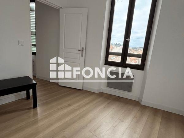 Location Studio 36.03 m² - 23 RUE DENFERT ROCHEREAU La Seyne Sur Mer 83500