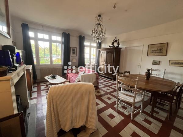 Maison
         8 pièces
        - 182 m² Bien prestige 705 000 € *