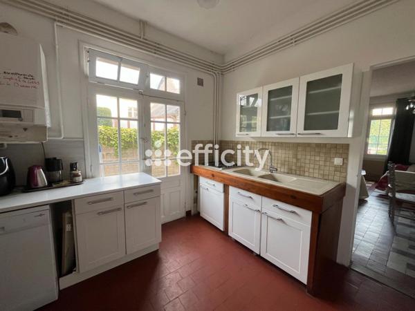 Maison
         8 pièces
        - 182 m² Bien prestige 705 000 € *