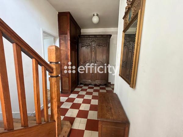 Maison
         8 pièces
        - 182 m² Bien prestige 705 000 € *