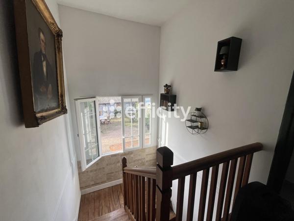 Maison
         8 pièces
        - 182 m² Bien prestige 705 000 € *
