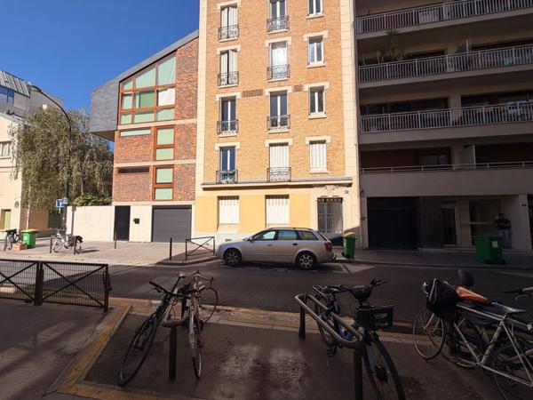MÉTRO FELIX FAURE - LOCATION MEUBLÉE - 3 PIÈCES 73M2 - 2ÈME ÉTAGE SANS ASCENSEUR