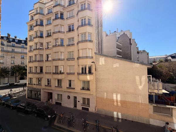 MÉTRO FELIX FAURE - LOCATION MEUBLÉE - 3 PIÈCES 73M2 - 2ÈME ÉTAGE SANS ASCENSEUR