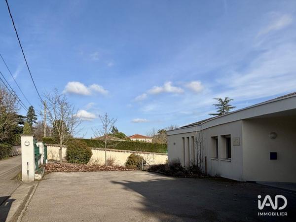 Bureaux à vendre 810 m² Écully