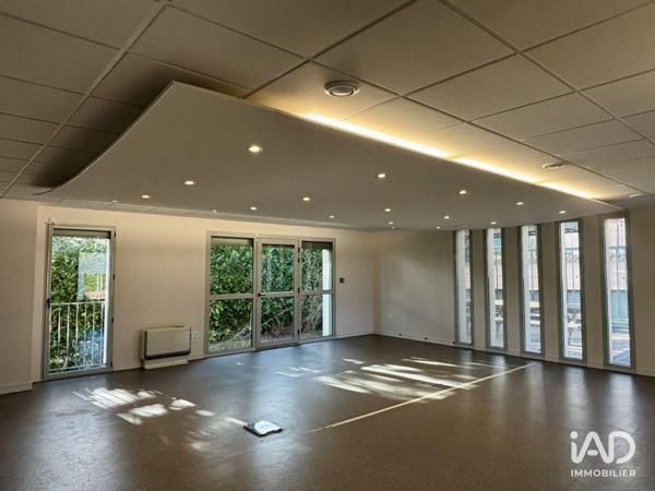 Bureaux à vendre 810 m² Écully