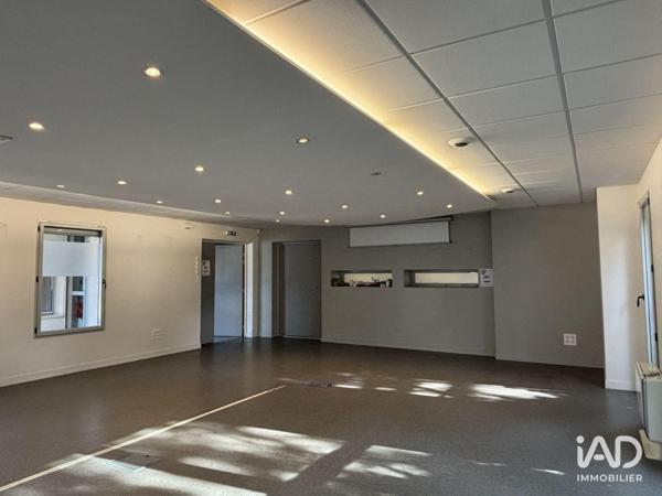 Bureaux à vendre 810 m² Écully