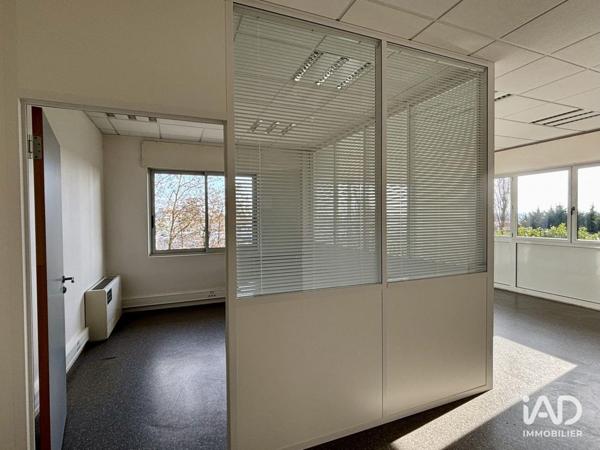 Bureaux à vendre 810 m² Écully