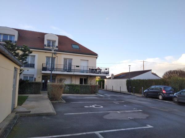 Place de stationnement à louer