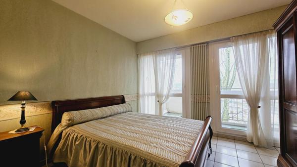 BOURGES APPARTEMENT 3 PIECES 81M² BALCONS PARKING