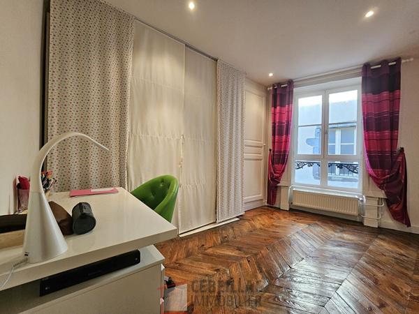 T5 DE CARACTERE AVEC TERRASSE