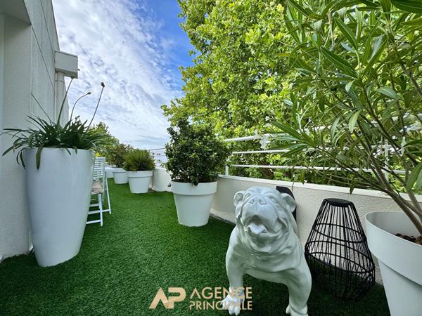 Appartement - T3 - 2 chambres - La Rochelle secteur Médiathèque (Ville en Bois) 498 750 € **  - Référence  JH735D3