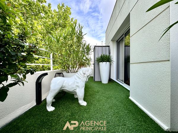 Appartement - T3 - 2 chambres - La Rochelle secteur Médiathèque (Ville en Bois) 498 750 € **  - Référence  JH735D3
