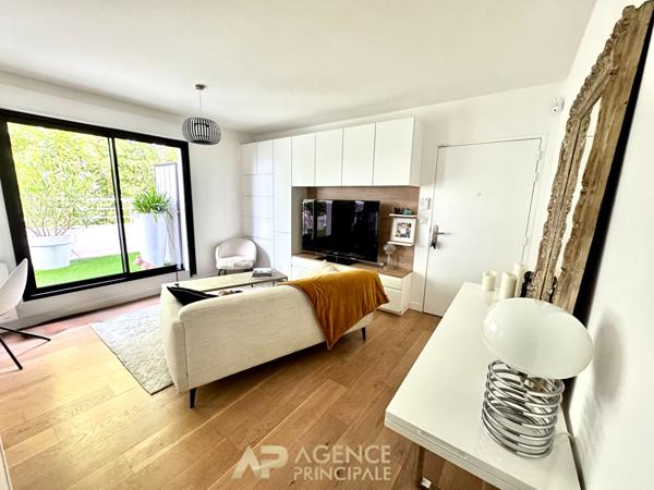 Appartement - T3 - 2 chambres - La Rochelle secteur Médiathèque (Ville en Bois) 498 750 € **  - Référence  JH735D3