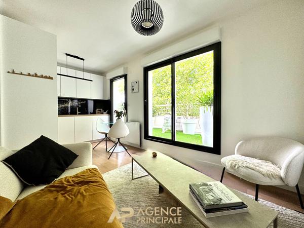 Appartement - T3 - 2 chambres - La Rochelle secteur Médiathèque (Ville en Bois) 498 750 € **  - Référence  JH735D3