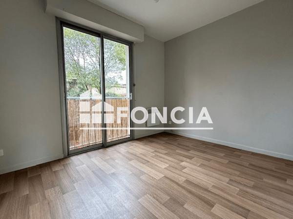 Location Appartement 3 pièces 51.68 m² - 8 RUE BONCENNE Poitiers 86000